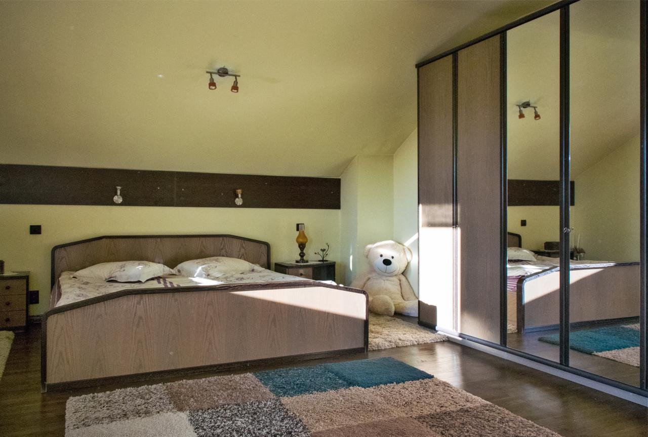Guesthouse Vila Melisa Răsvadu de Sus Dış mekan fotoğraf